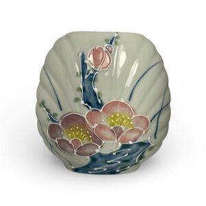 Vintage Made in Japan Hand Painted Floral Shell Vase